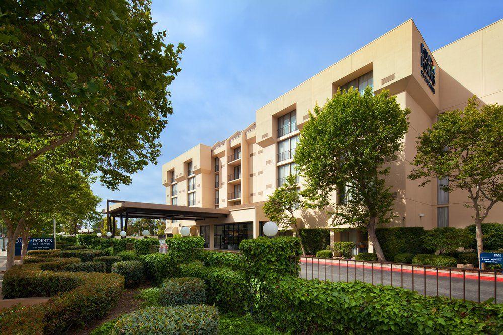 Courtyard San Jose Airport Hotel Exterior photo