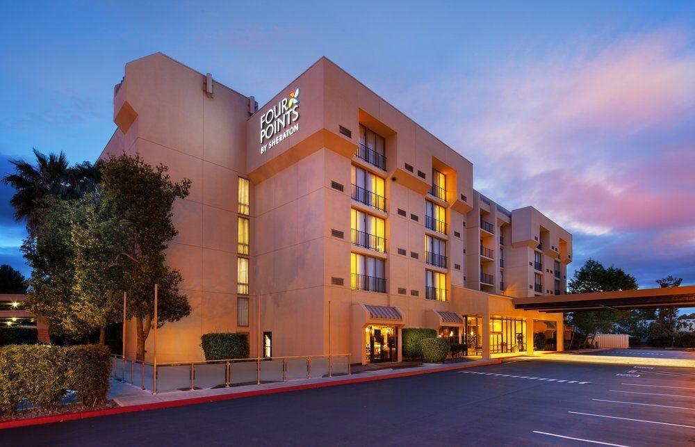 Courtyard San Jose Airport Hotel Exterior photo