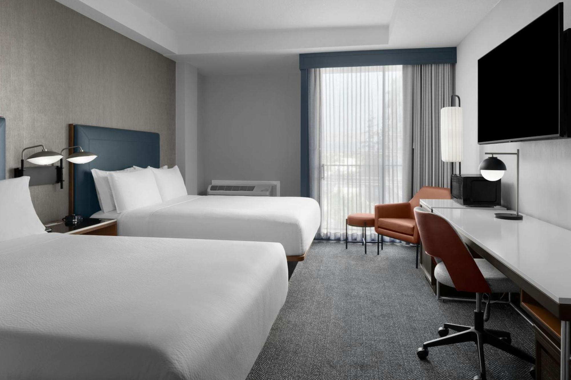 Courtyard San Jose Airport Hotel Exterior photo
